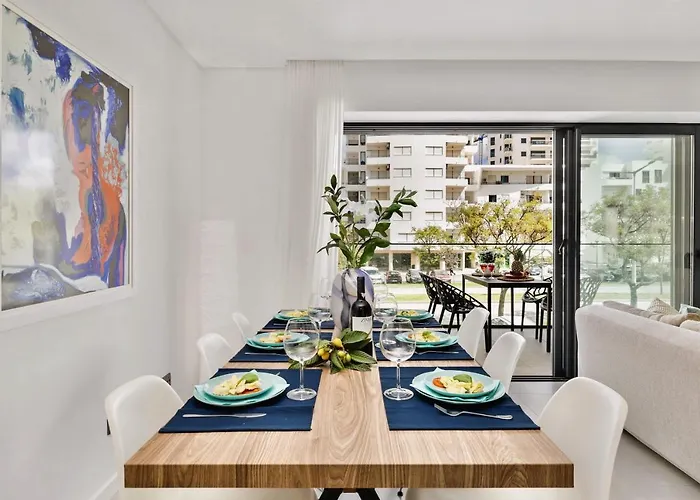 2-bedroom Beachside With Pool & Parking * 쿼테이라