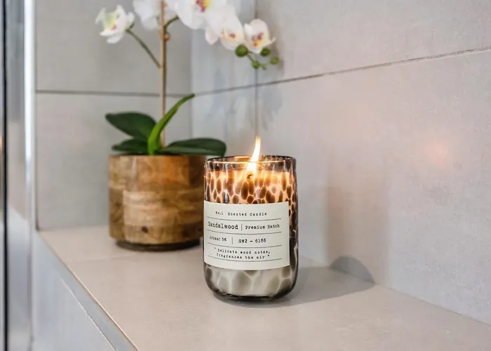 2-bedroom Beachside With Pool & Parking 公寓