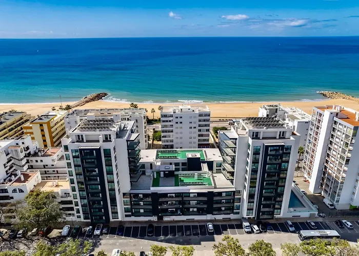 2-bedroom Beachside With Pool&parking