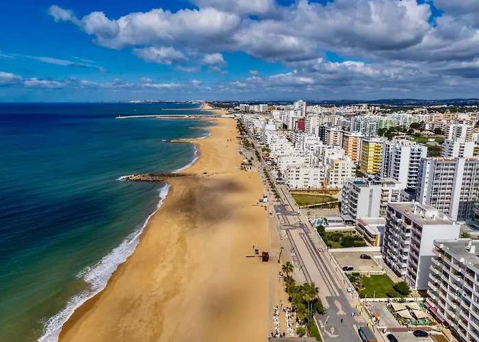 2-bedroom Beachside With Pool & Parking 公寓 奎特里拉