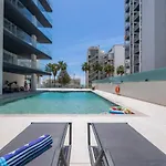 2-bedroom Beachside With Pool & Parking 公寓 奎特里拉