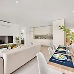 2-bedroom Beachside With Pool & Parking 公寓 *